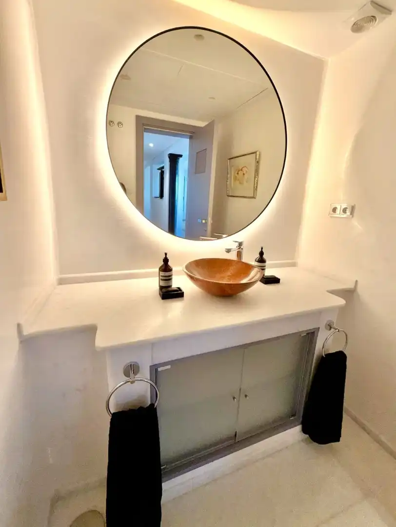 Bathroom of Attic for sale in Marbella  with Air Conditioner, Terrace and Storage room