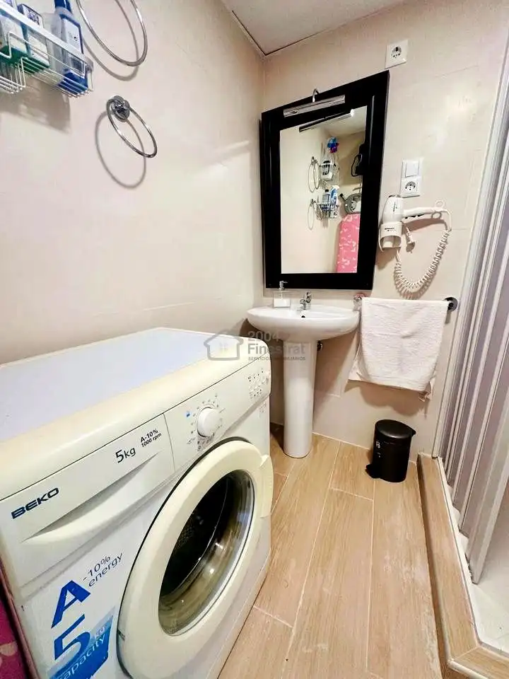 Badezimmer von Wohnungen zur Miete in Dénia mit Klimaanlage und Möbliert