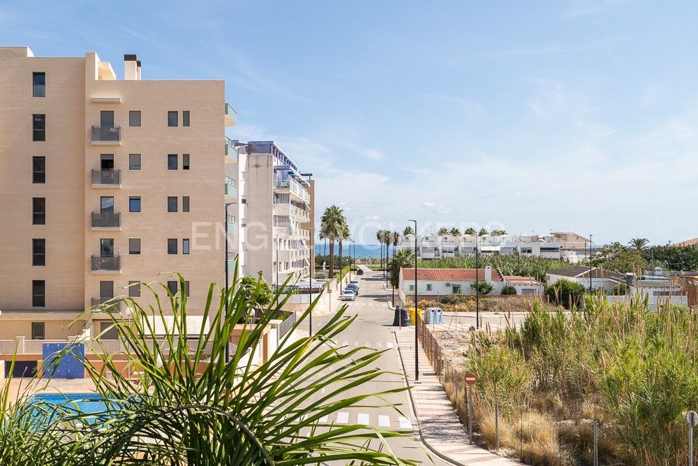 Vista exterior de Casa o xalet en venda en Daimús amb Aire condicionat, Calefacció i Terrassa