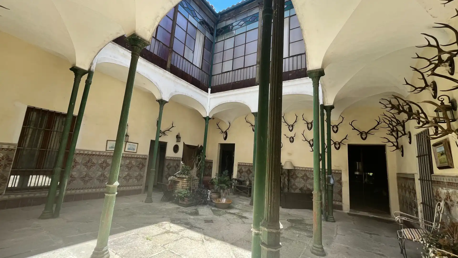 Vista exterior de Casa o xalet en venda en Trujillo amb Jardí privat, Terrassa i Traster