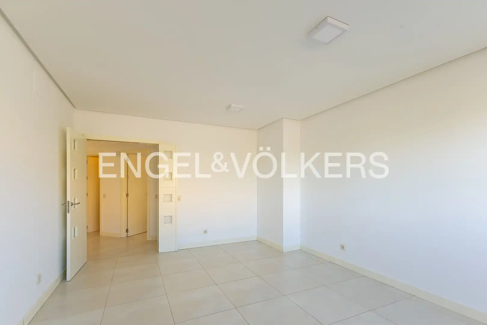 Piso en venta en Madrid con Aire acondicionado, Calefacción y Piscina