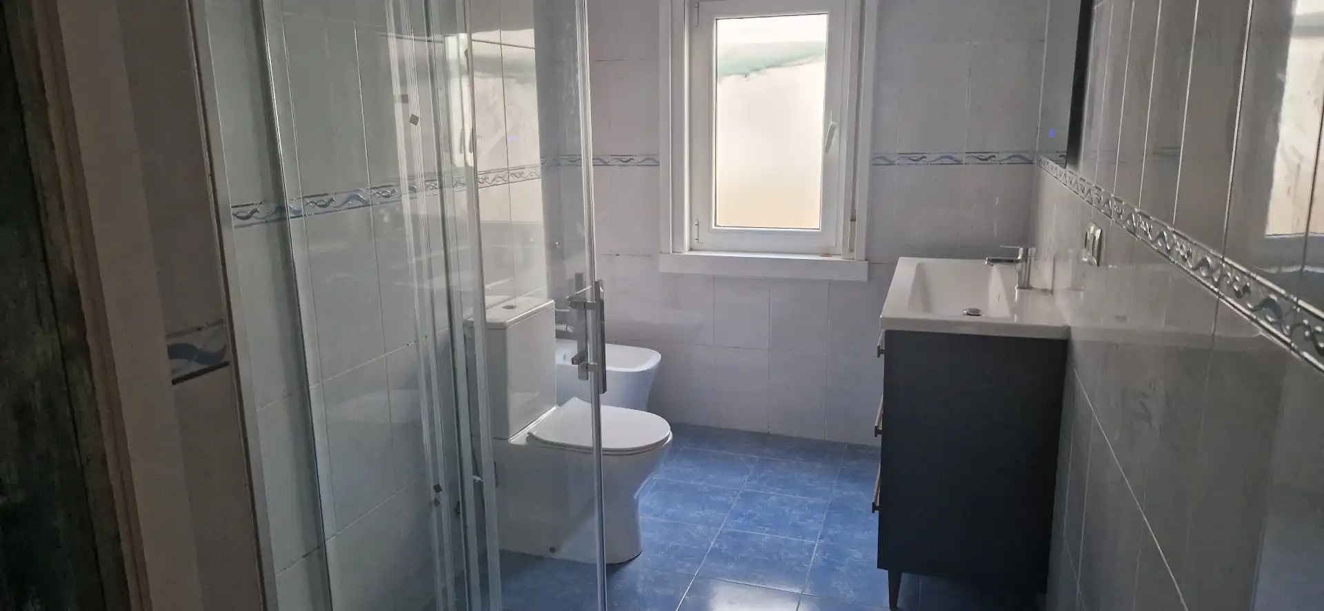 Bany de Pis en venda en A Coruña Capital  amb Parquet, Forn i Rentadora