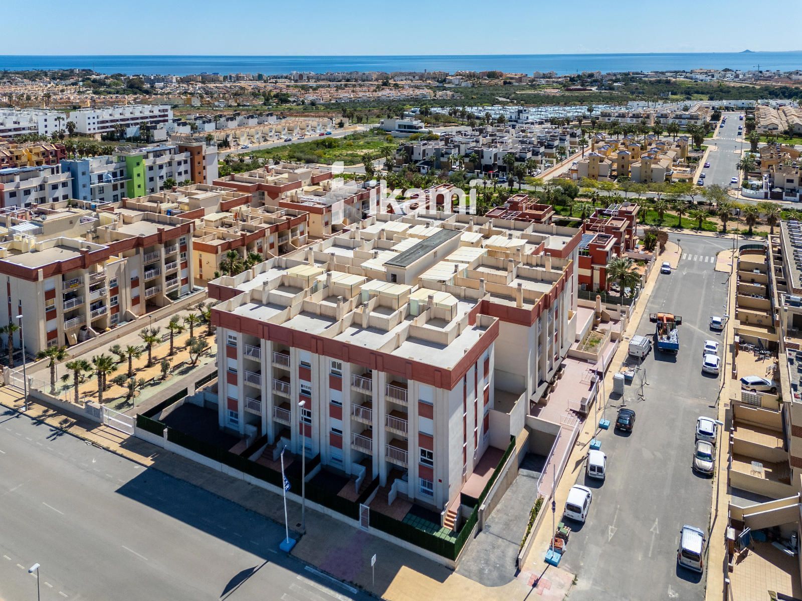 Vista exterior de Àtic en venda en Orihuela amb Aire condicionat, Jardí privat i Terrassa