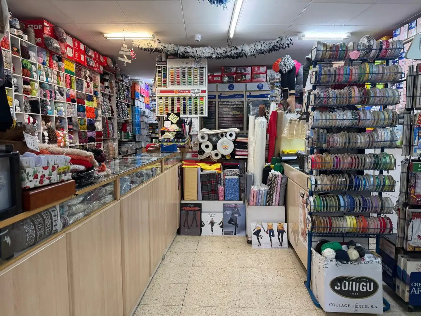 Local en venta en Santa Coloma de Gramenet con Aire acondicionado y Amueblado