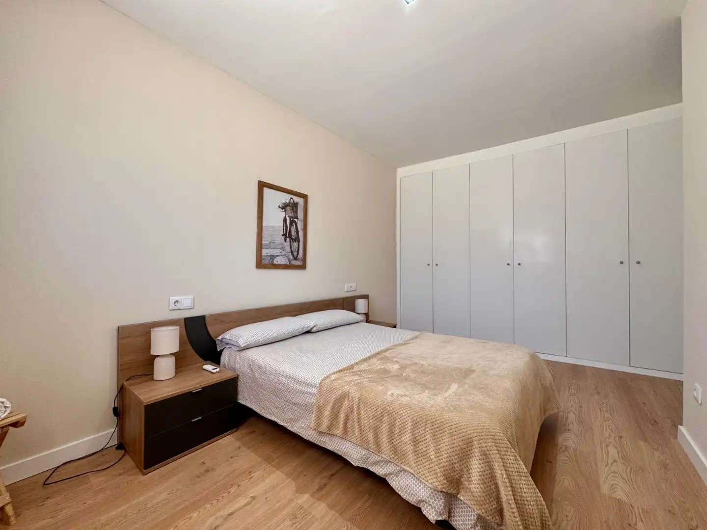 Habitación de Apartamento en venta en Cáceres con Aire acondicionado, Calefacción y Amueblado