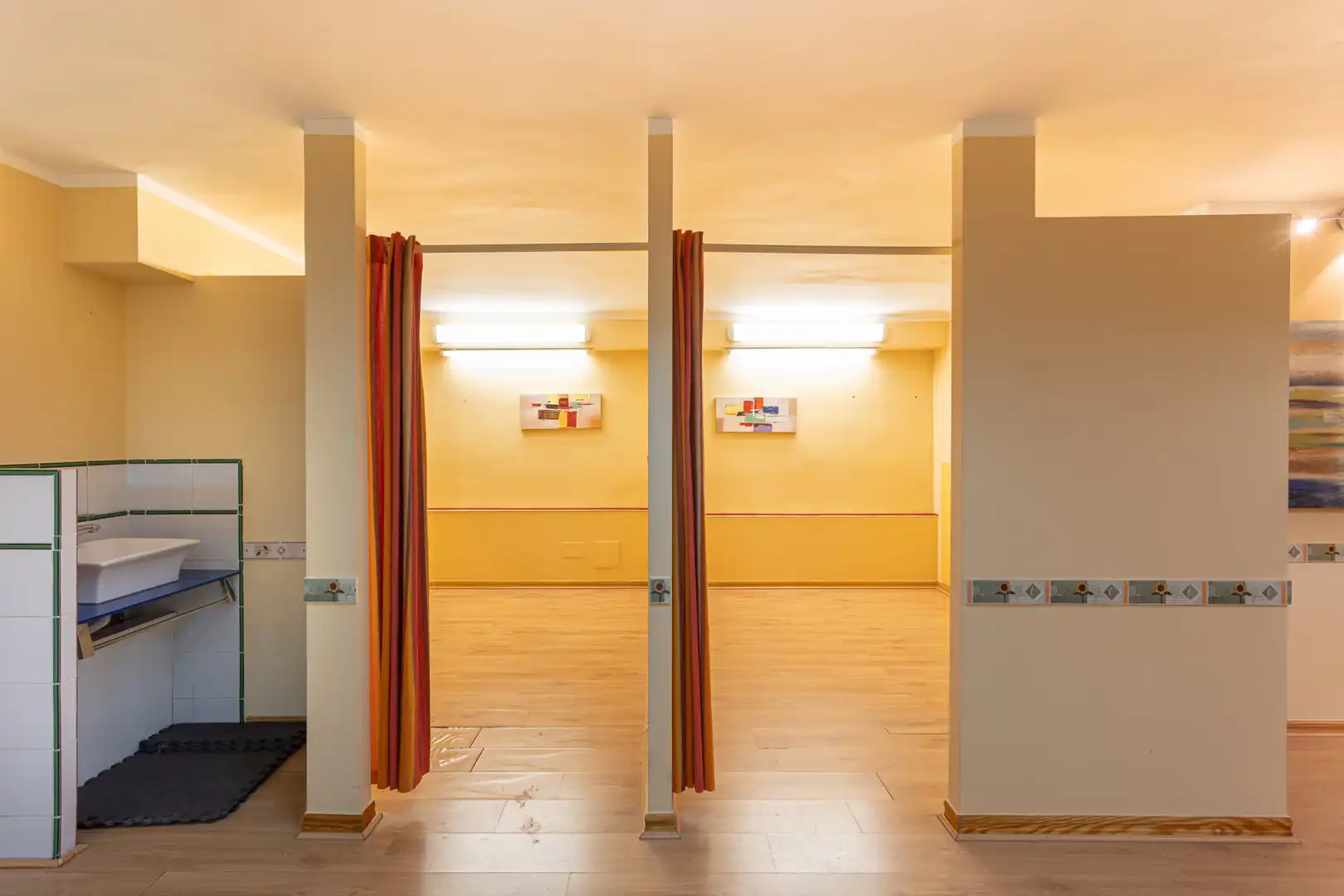 Commercial properties for sale in Marbella  with Air Conditioner and Furnished