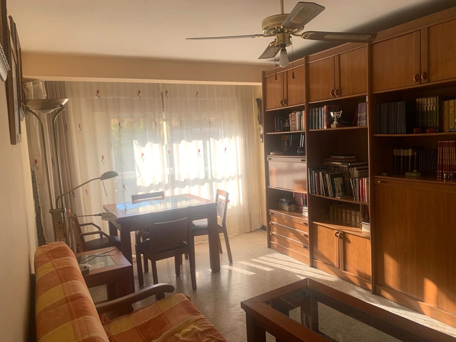 Sala d'estar de Pis en venda en Valladolid Capital amb Calefacció, Parquet i Terrassa