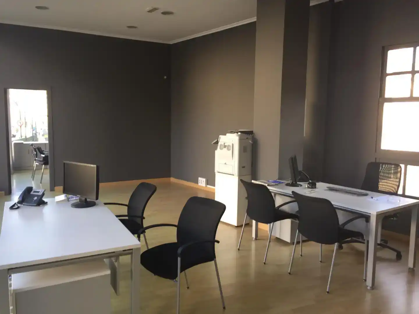 Local de lloguer en Betanzos amb Aire condicionat