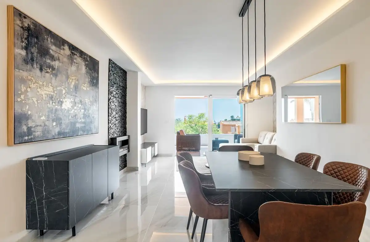 Piso con ascensor en venta en Elviria - Cabopino, imagen 3