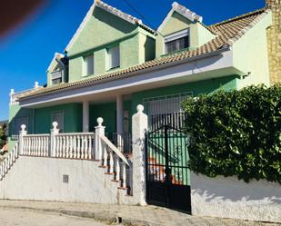 Vista exterior de Casa o xalet de lloguer en Castril amb Terrassa