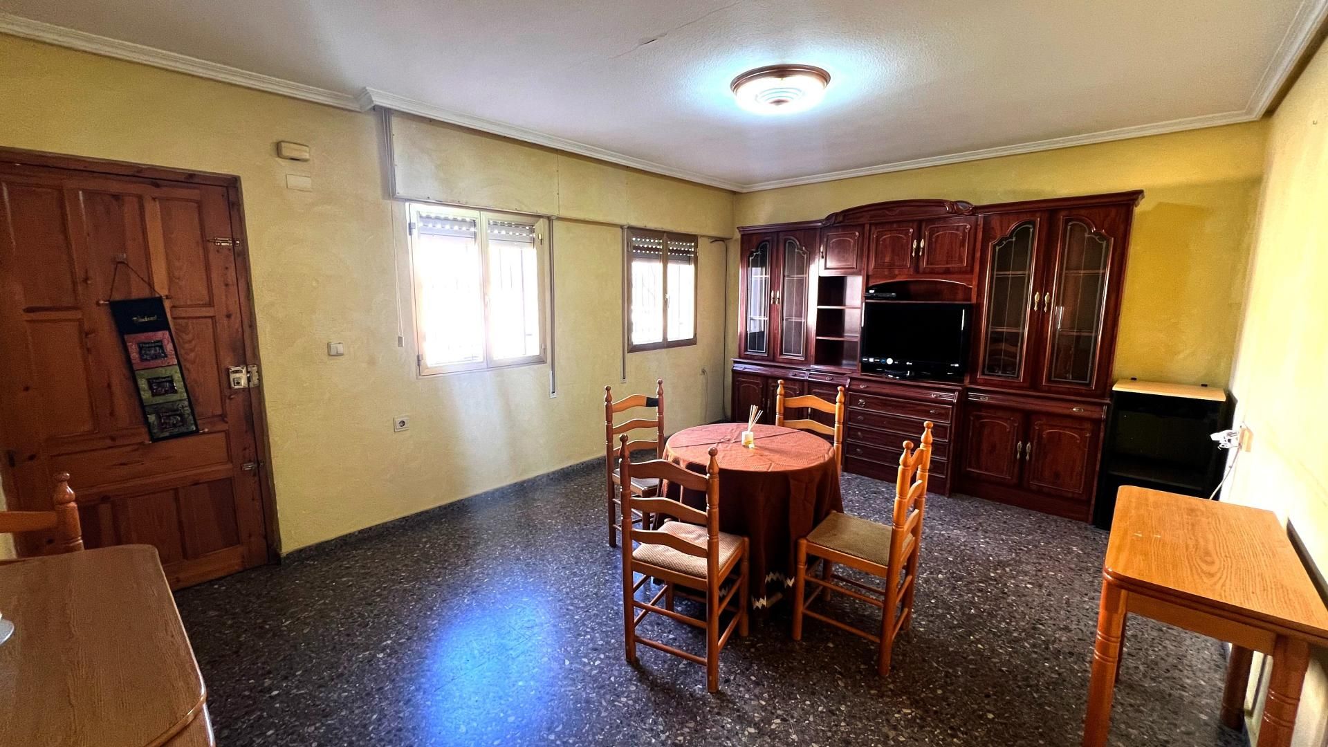 Menjador de Casa adosada en venda en El Pinós / Pinoso amb Terrassa i Balcó