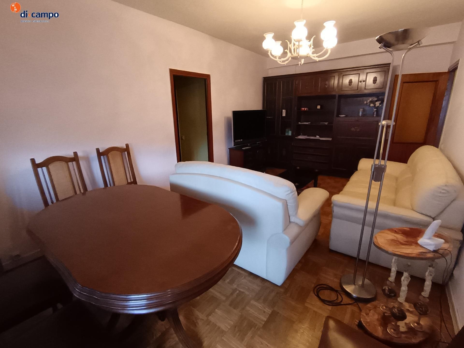 Sala de estar de Piso en venta en Valladolid Capital con Trastero y Amueblado