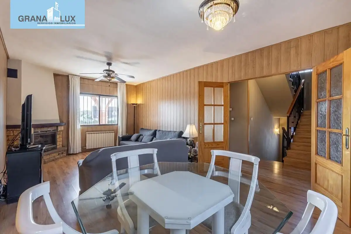Chalet en venta en CALLE LIRIO, imagen 6