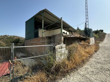 Terreny rústic en venda a Benamargosa