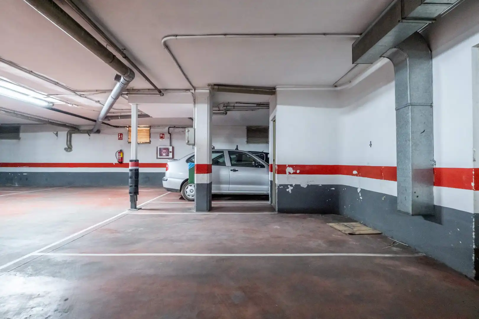 Parkplatz von Wohnung zum Verkauf in Zaragoza mit Klimaanlage, Heizung und Terrasse