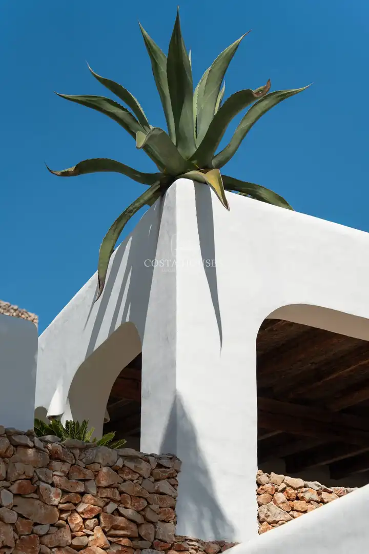 Vista exterior de Casa o xalet en venda en Moraira amb Aire condicionat, Calefacció i Jardí privat
