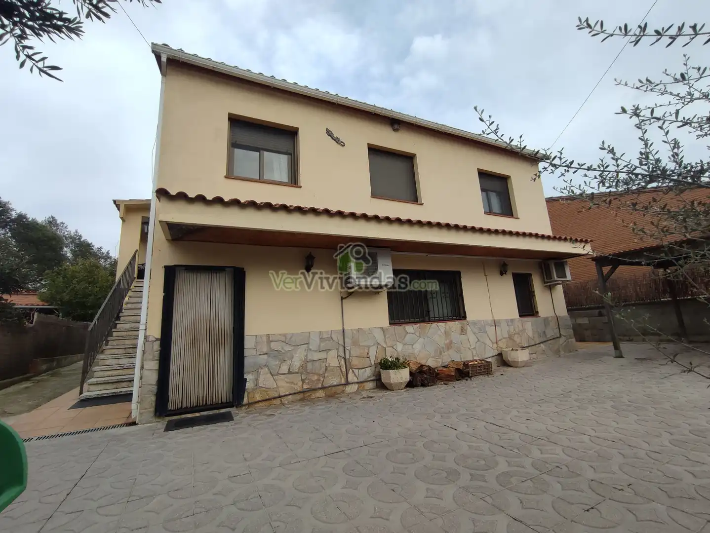 Vista exterior de Casa o xalet en venda en Vacarisses amb Aire condicionat, Calefacció i Jardí privat