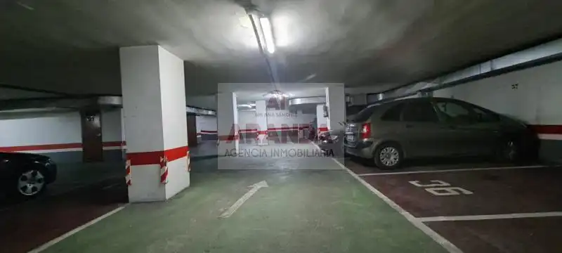Parking de Piso de alquiler en Zaragoza con Aire acondicionado, Calefacción y Trastero