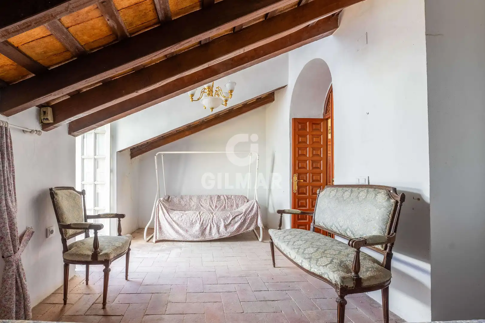Sala d'estar de Casa adosada en venda en Bornos amb Calefacció i Jardí privat