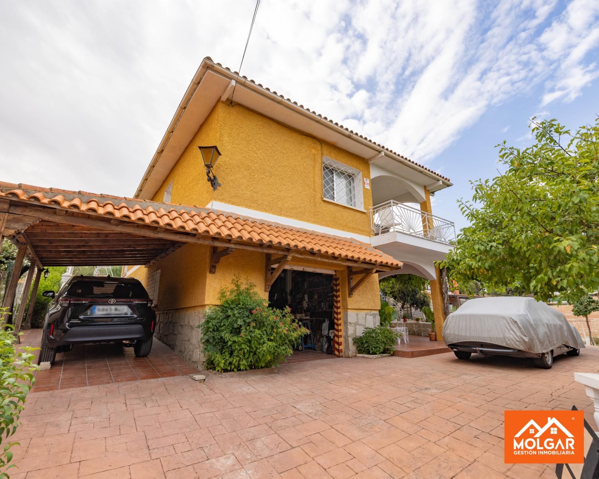 Exterior view of House or chalet for sale in El Casar  with Heating and Swimming Pool