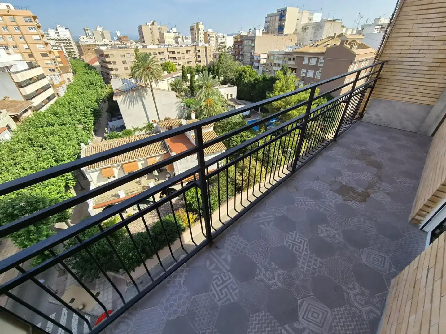 Vista exterior de Pis de lloguer en Vila-real amb Parquet i Terrassa