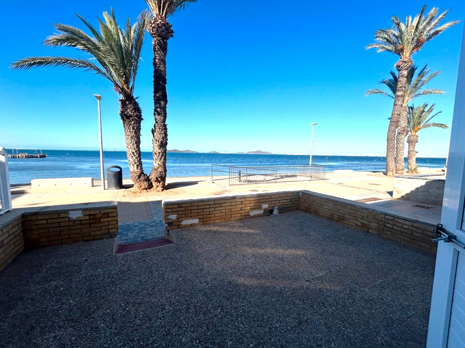 Vista exterior de Casa adosada en venda en Cartagena