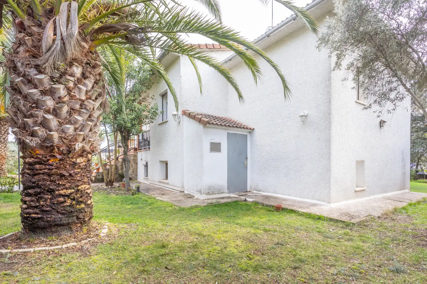 Exterior view of Houses for sale in Villanueva de la Cañada  with Air Conditioner, Heating and Private garden