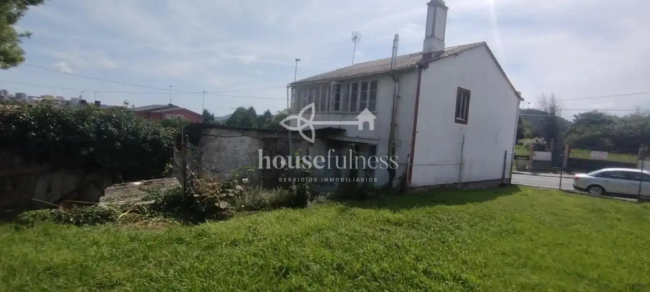 Casa o xalet en venda en Ferrol amb Calefacció, Jardí privat i Parquet