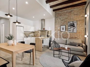 Apartment with balcony to rent in Carrer de Sepúlveda