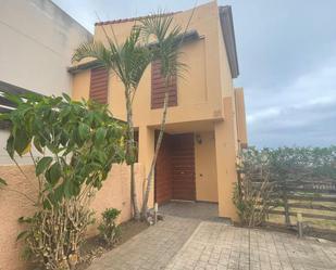 Exterior view of Single-family semi-detached for sale in Santa Úrsula  with Terrace and Swimming Pool