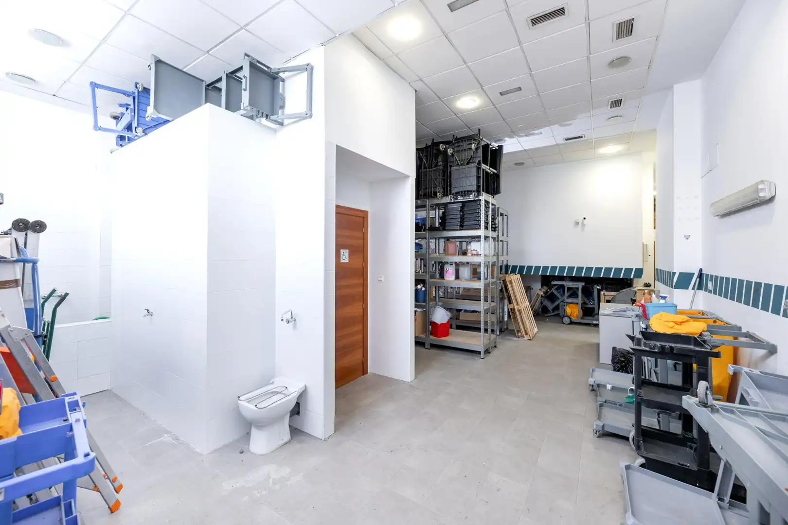 Business premises for sale in Avenida de la Ilustración 87, imagen 28