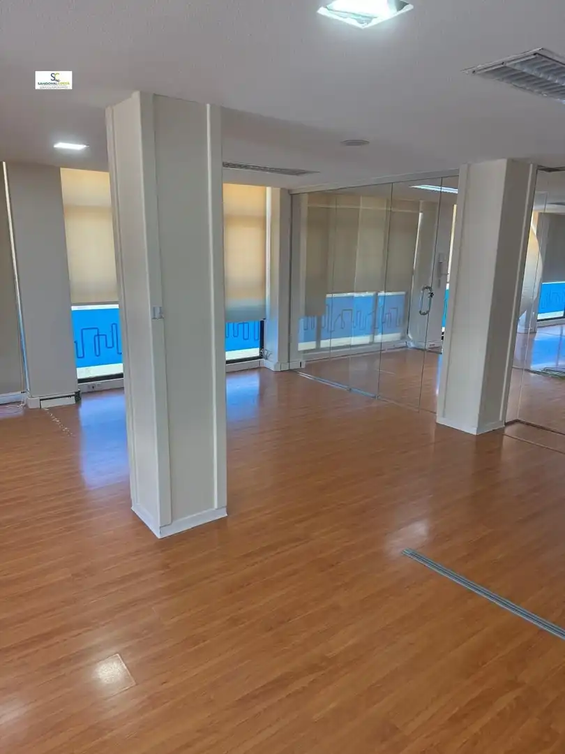 Commercial properties for sale in Alicante / Alacant  with Air Conditioner