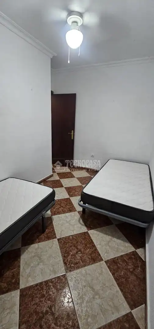 Schlafzimmer von Wohnung zur Miete in Huelva