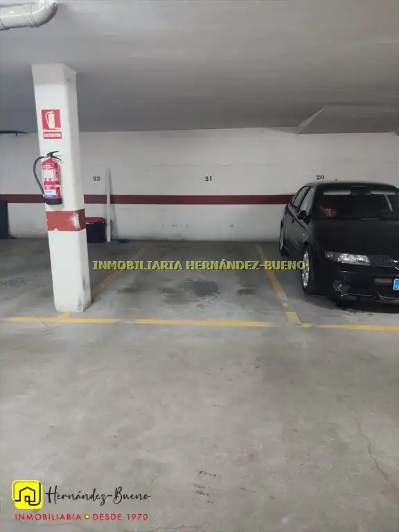 Parking de Piso en venta en Moriscos con Calefacción y Terraza