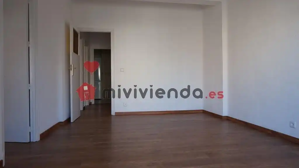 Wohnung zur Miete in Plaza de la Virgen del Romero, Concepción