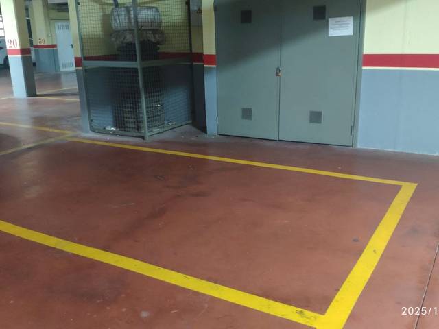 Garaje en Alquiler en Avenida Juan Carlos I, 74 en Juan Carlos I