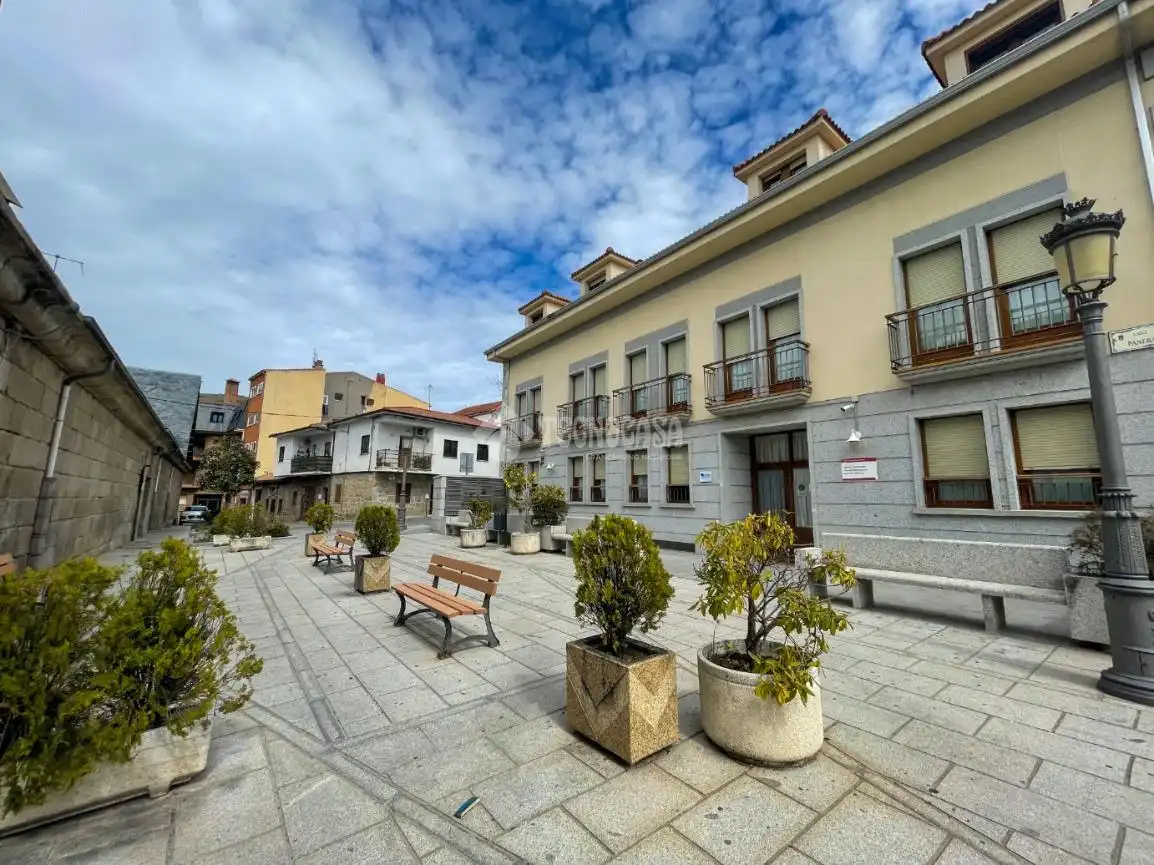 Casa aparellada amb jardí en venda a Guadarrama, imagen 8