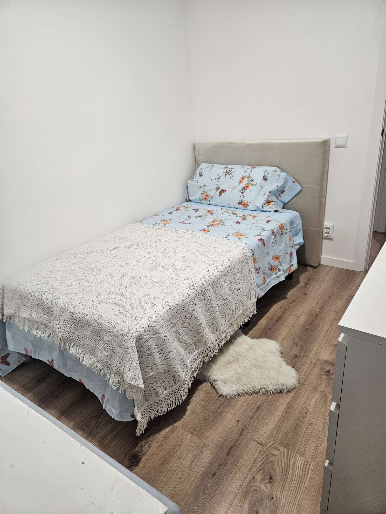 Schlafzimmer von Wohnung zur untervermieten in Collado Villalba mit Klimaanlage, Terrasse und Möbliert