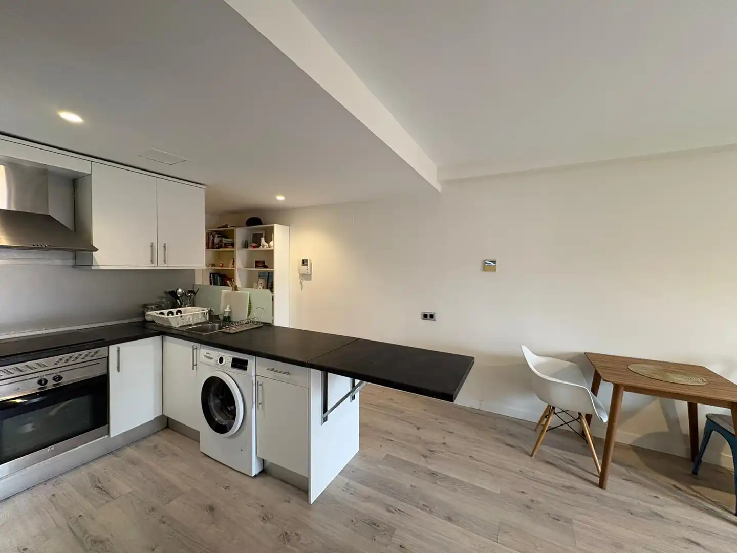 Flat for rent in Calle Condes de Pinto, Parque Europa - Los Pitufos