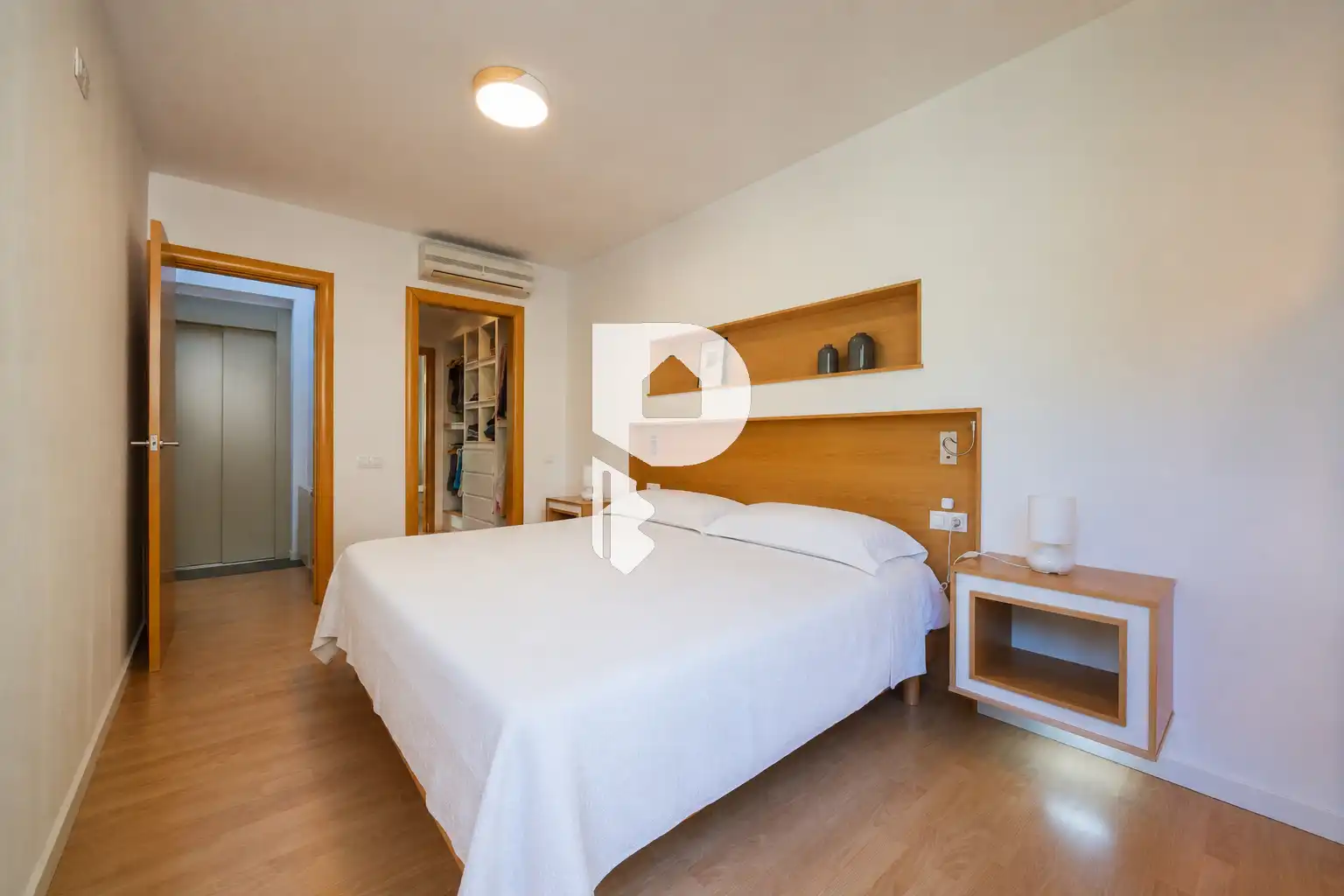 Habitación de Casa o chalet en venta en Vallirana con Aire acondicionado, Calefacción y Jardín privado