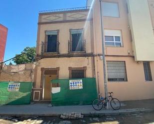 Vista exterior de Casa o xalet en venda en  Sevilla Capital