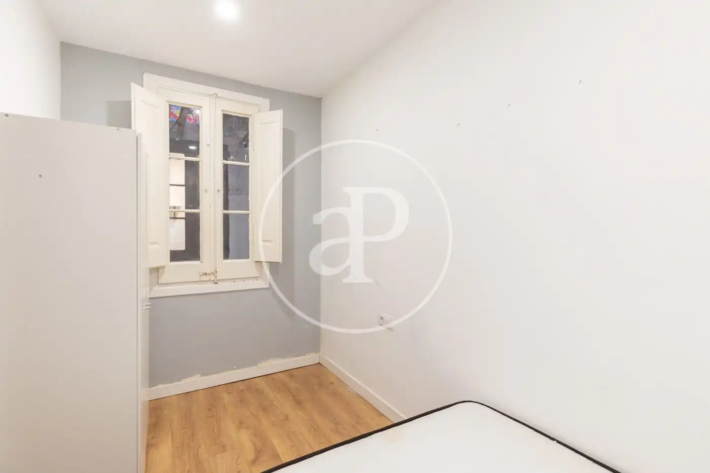 Schlafzimmer von Wohnung zum Verkauf in Barcelona mit Heizung, Möbliert und Balkon