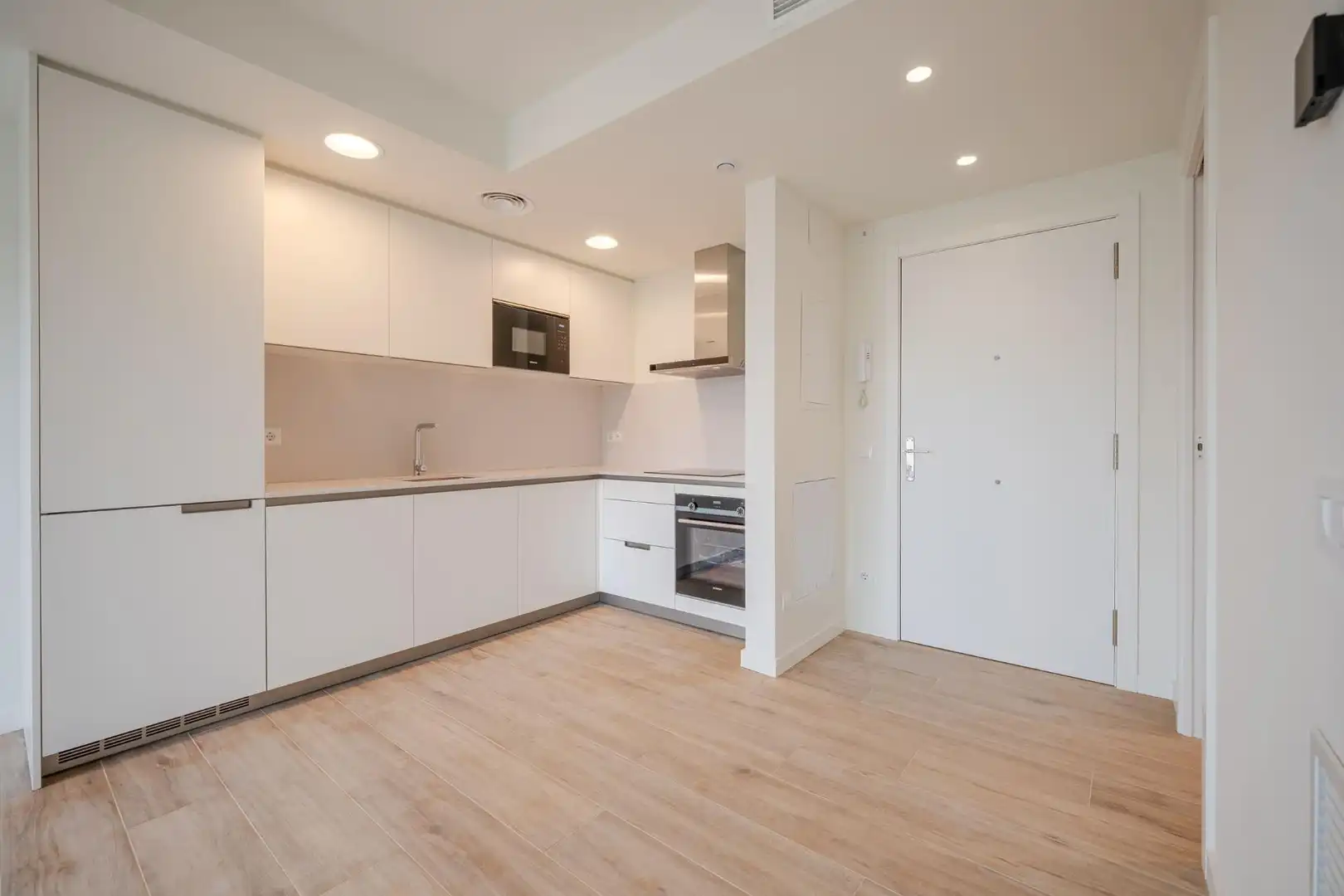 Apartments for rent in Carrer font de la teula, Domeny