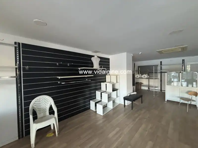 Local comercial en venda a Carrer de Pere III, imagen 6