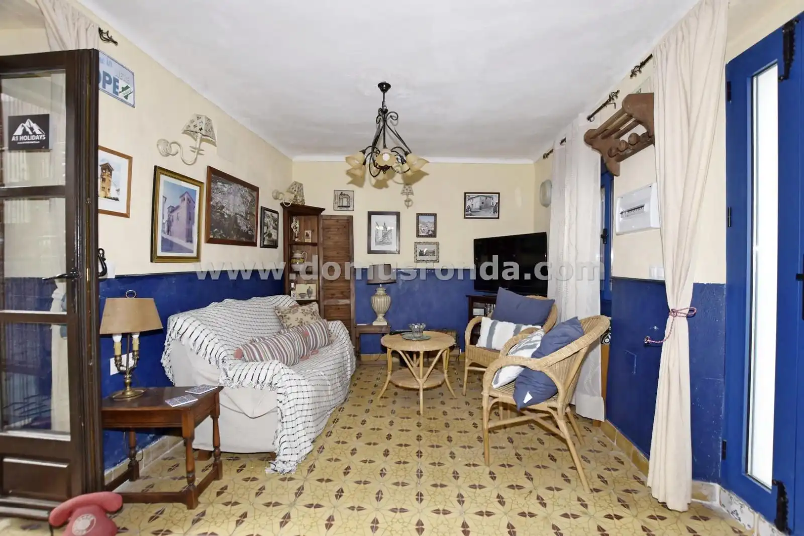 Sala de estar de Casa o chalet en venta en Montejaque con Calefacción, Terraza y Balcón