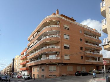 Apartamento con ascensor en venta en Calle San Emigdio