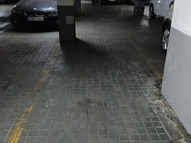 Parkplatz von Garage zur Miete in Madrid