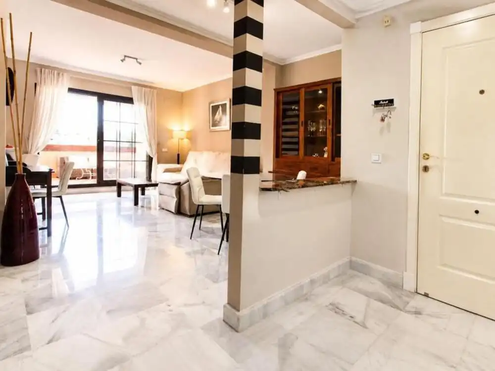 Apartament de lloguer en Estepona amb Aire condicionat, Terrassa i Piscina