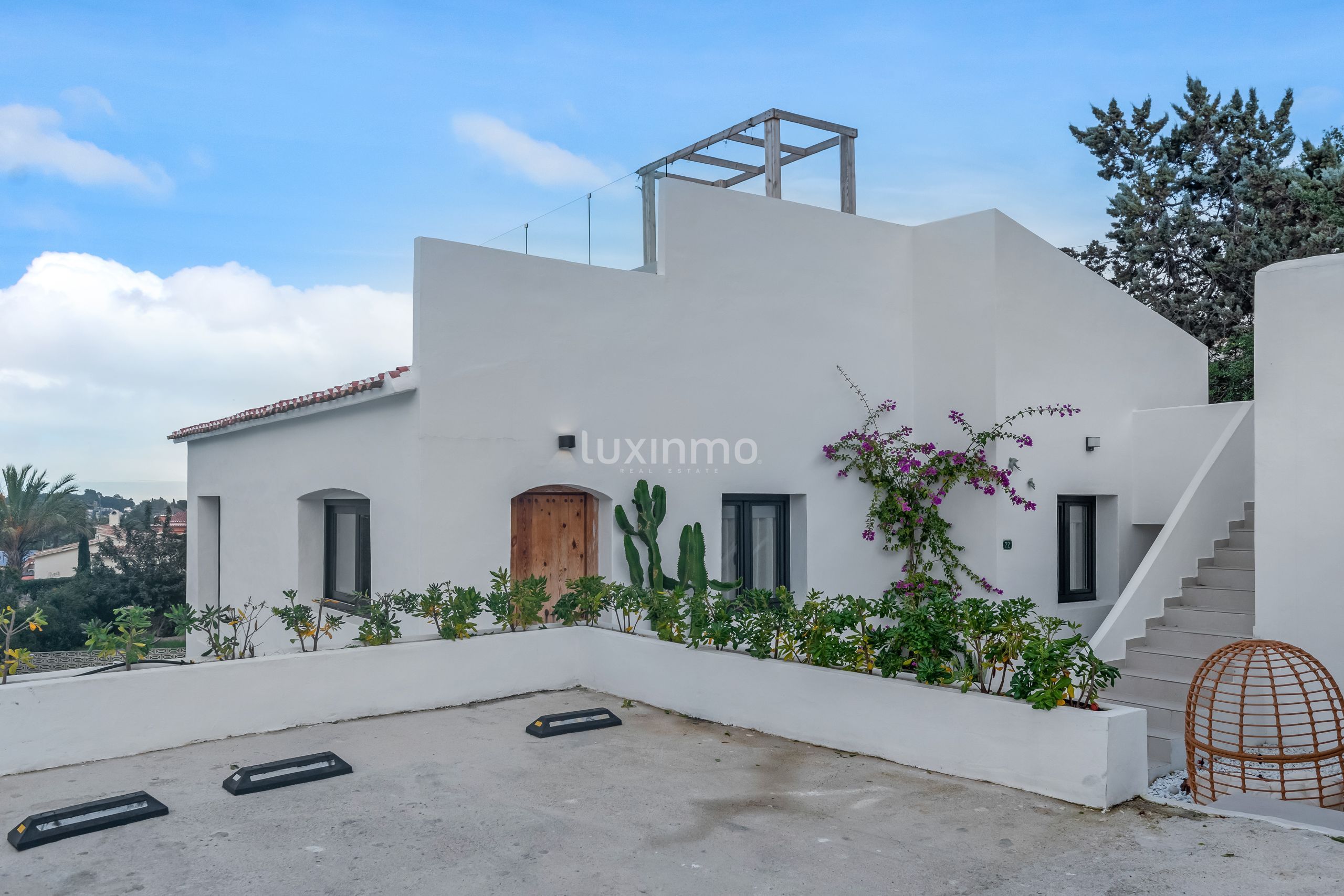 Exterior view of House or chalet for sale in Dénia  with Air Conditioner, Terrace and Storage room