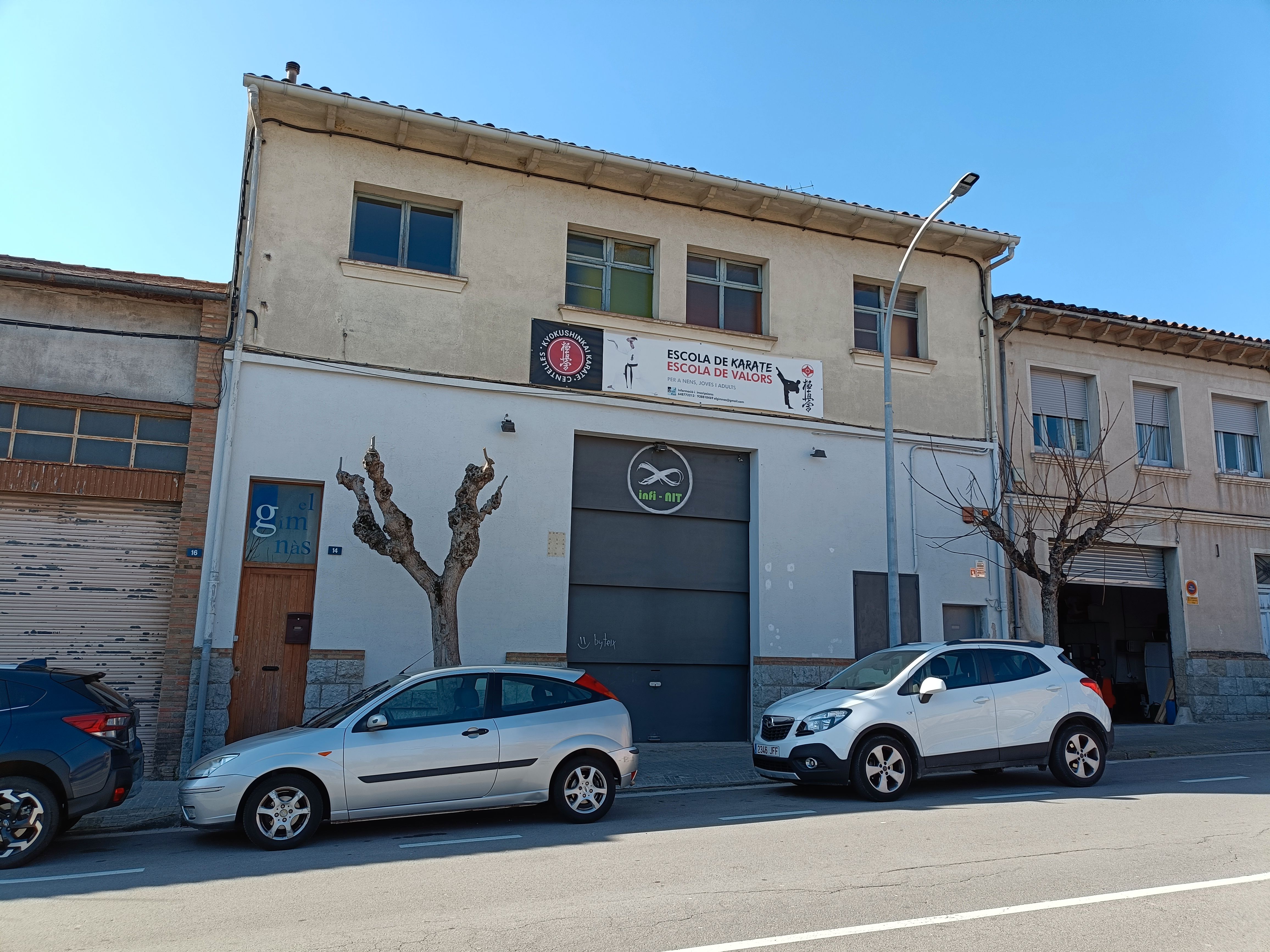 Exterior view of Building for sale in Centelles